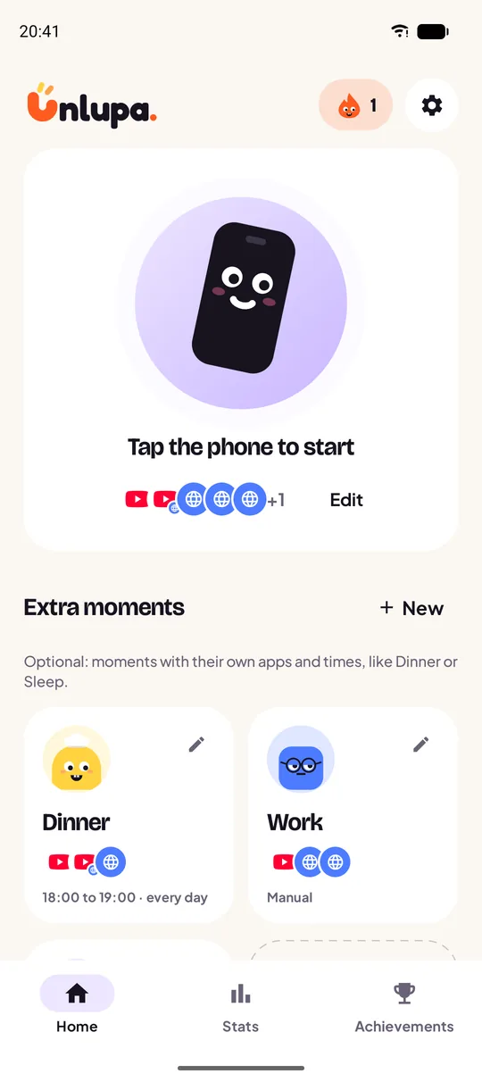 Unlupa home screen with the big button